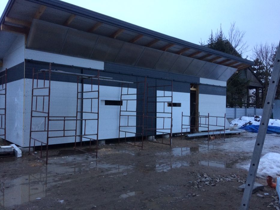 Garaz wiata z plyty warstwowej