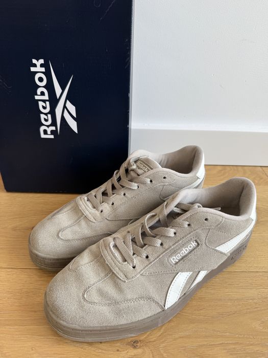 Bezowe Reebok rozmiar 41 klasyczki do wszystkiego