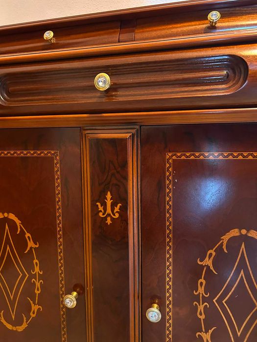 Consola estilo clássico com puxadores "diamante"