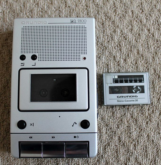 Плеер диктофон Grundig dt 2300 Olumpys vn-5500  Sanyo Talk Book