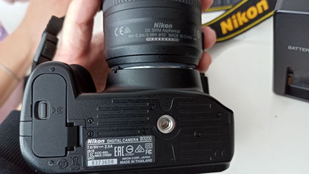 Фотоапарат Nikon D3200 + обʼєктив Nikkor 35mm f/1.8g