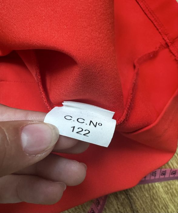 Czerwona sukienka Ala Asos baskinka pasek 34