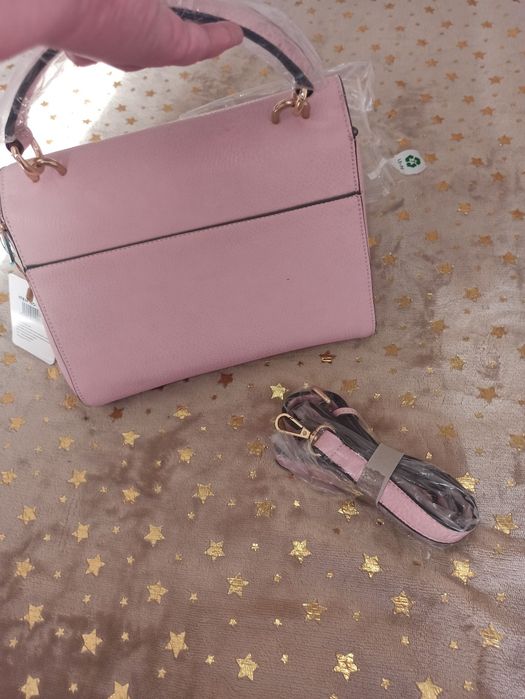 Mala nova com etiqueta