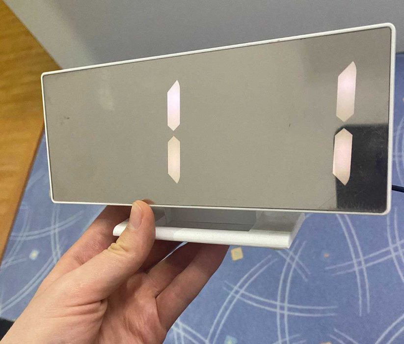 Цифровий настольний годинник LED