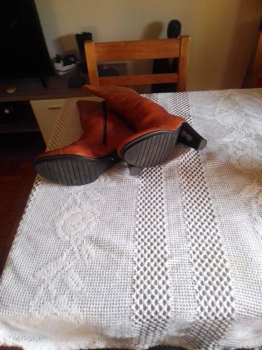 Botas com pouco uso quase novas