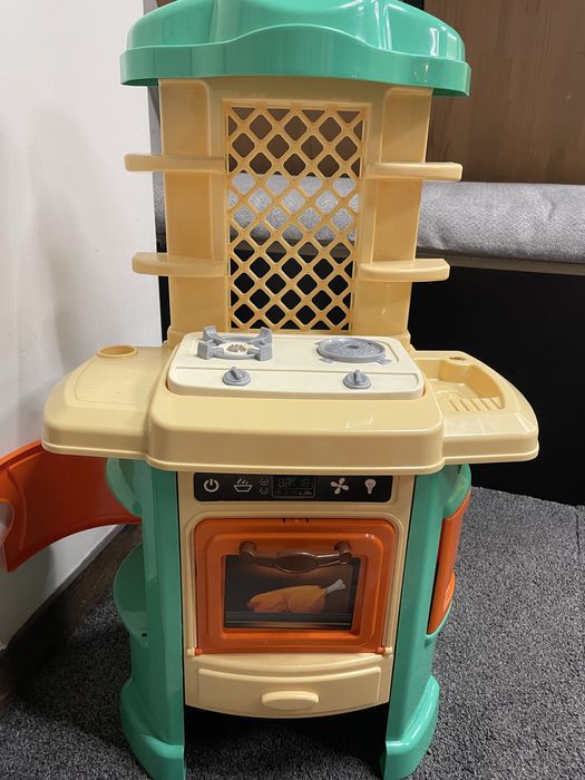 Продається дитяча кухня для діток