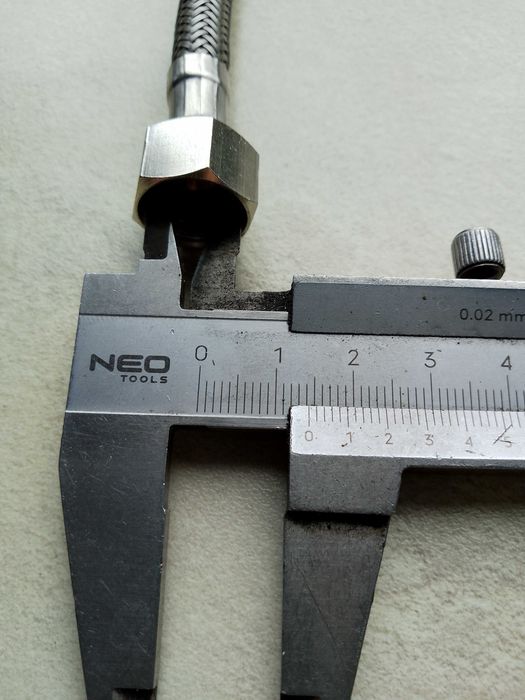 2 Wężyki do baterii rozmiar mniejszy niż 3/8 cala (14,3 mm) dł. 20 cm