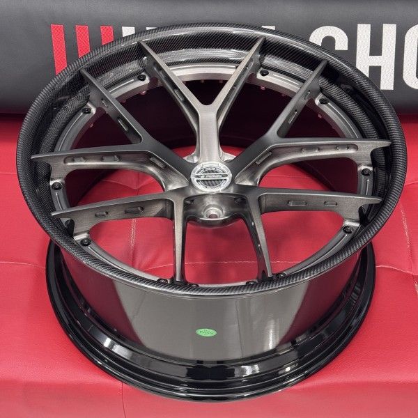 Ковані диски Audi RSQ8 RS6 C8 R22