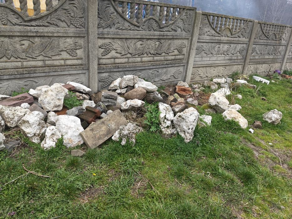 Skały i gruz oddam