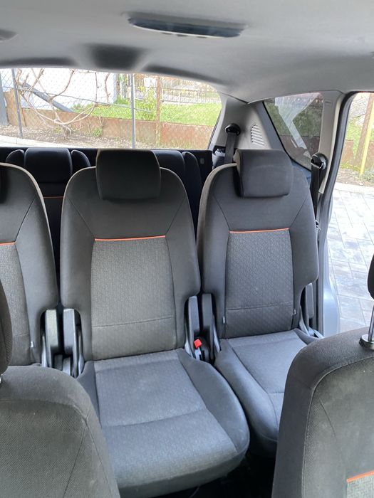 Продам машину Ford s-max