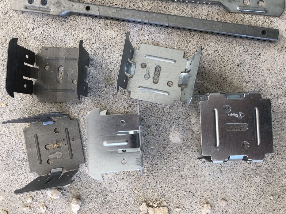 Elementy zabudowy poddasza RIGIPS wieszak noniusz pręt łącznik CD60