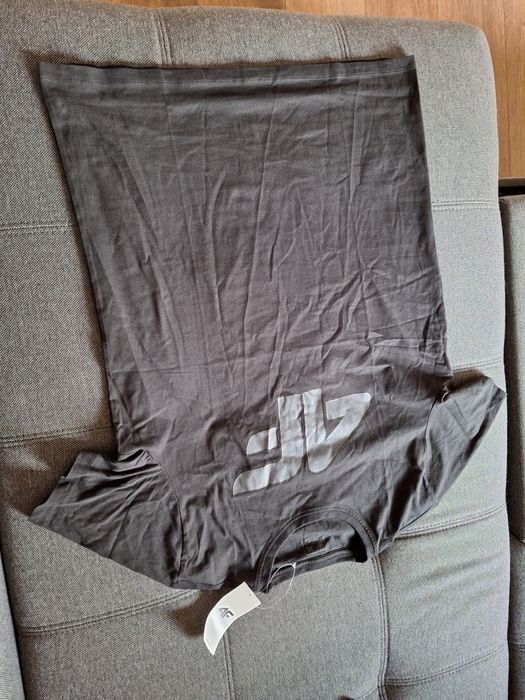 T-shirt 4F nowy okazja