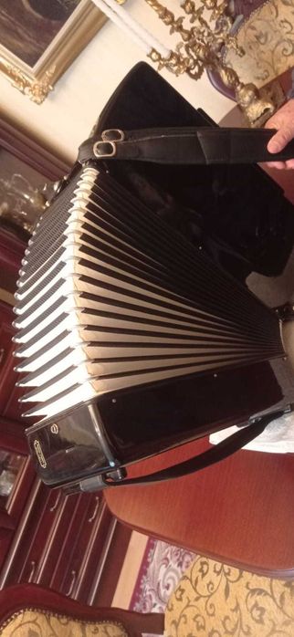 Akordeon 120 basów Verdi III N Hohner