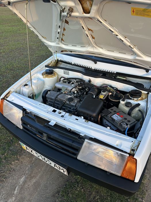 Терміново!!!! • Продам авто з під одного власника з салону ,гаражне зберігання • ваз 2109 • 2006 року • 1.5 бензин • Авто просто супер їздити одне задоволення • В авто оригінальний пробіг 25 тисяч • Поставив круте світло ,їхати дуже • приємно ,новий акамулятор,коробка як нова пальцем переключатись,під капотом нова авто,в салоні також ,єдине коцки по бокам погрішності віку дідуся об ворота чісонув • в машини оригінальна резина ще 2006 року • Хто купить для себе будете задоволені машина кайф,пахне новою машиною !!! • телефон 09******44 • вайбер також тут є • дзвоніть розкажу
3150 $ Терміново
Хто розуміється в авто хоче без проблемне це ідеальний варіант