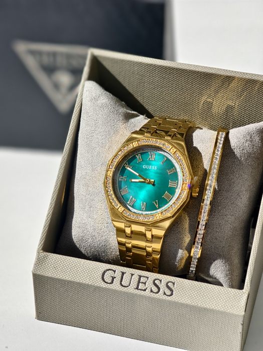 Жіночий годинник Guess
