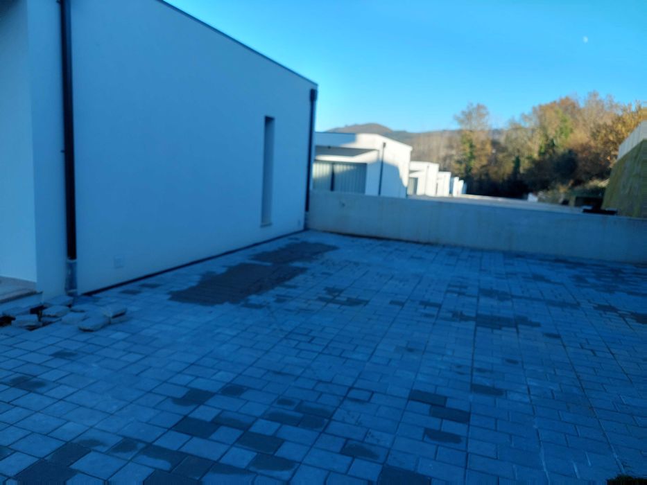 Vendo Moradia Térrea ,Arquitetura Moderna