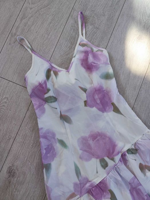 . Zwiewna Sukienka MAXI w fioletowe róże 36