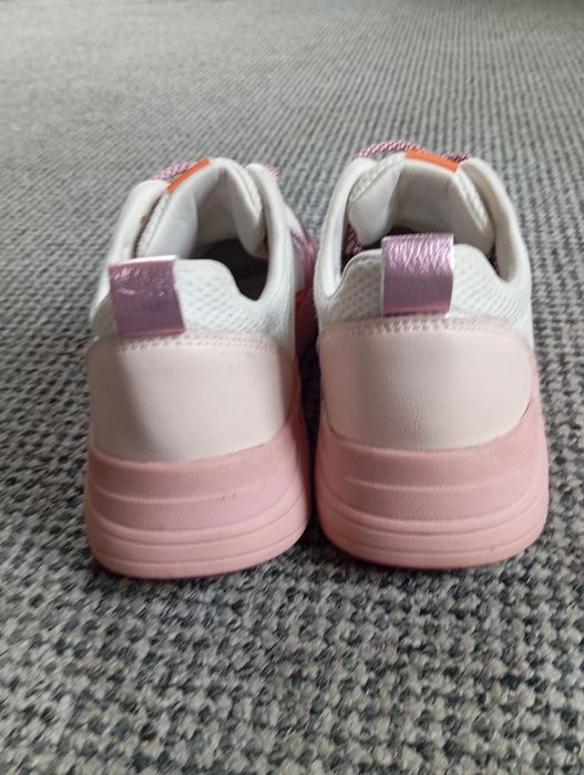 Buty damskie sneakersy marki POSH by Poelma r. 38
