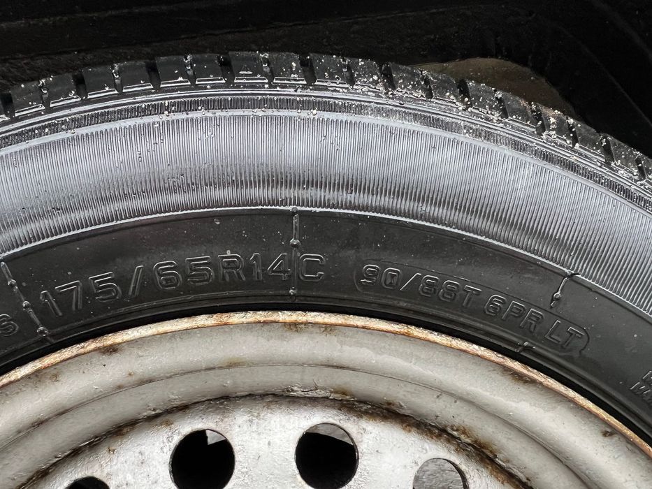 Laweta Dwuosiowa Knott DMC 2700 kg