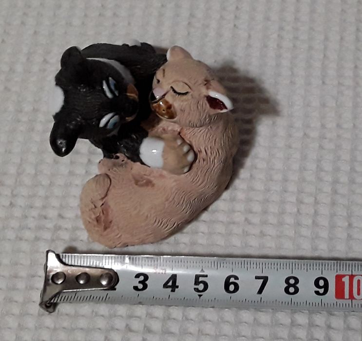 Bibelô casal de gatos em cerâmica