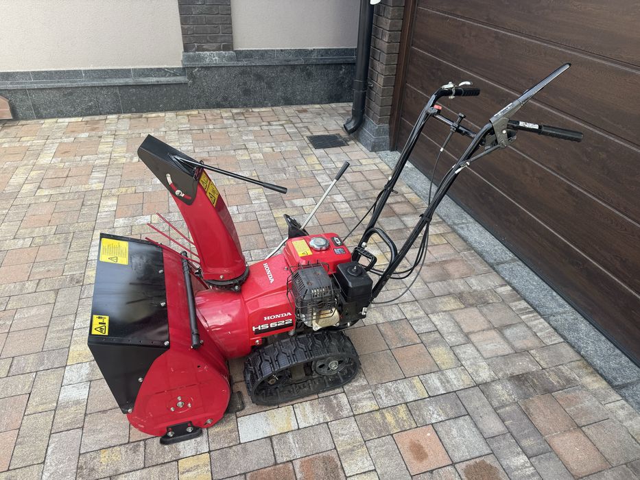 Продам снегоуборщик HONDA HS 622