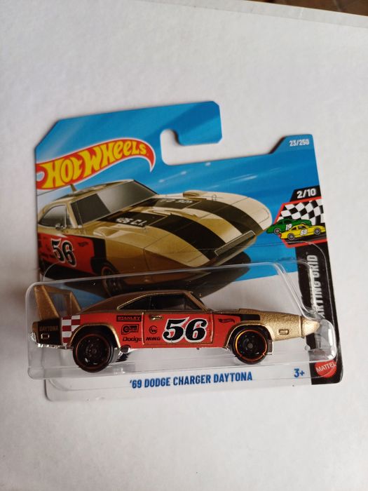 Hot Wheels 69 Dodge Charger Daytona