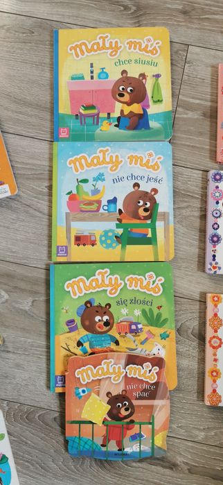 Książeczki, bajeczki +1 różne 32 sztuki