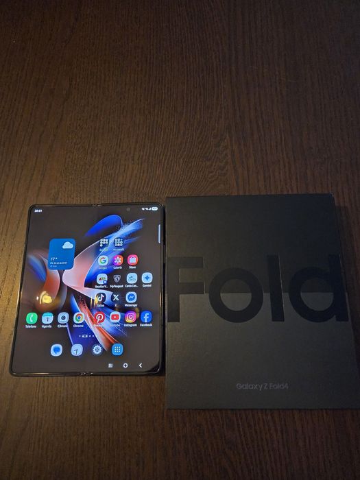 Samsung Z fold 4