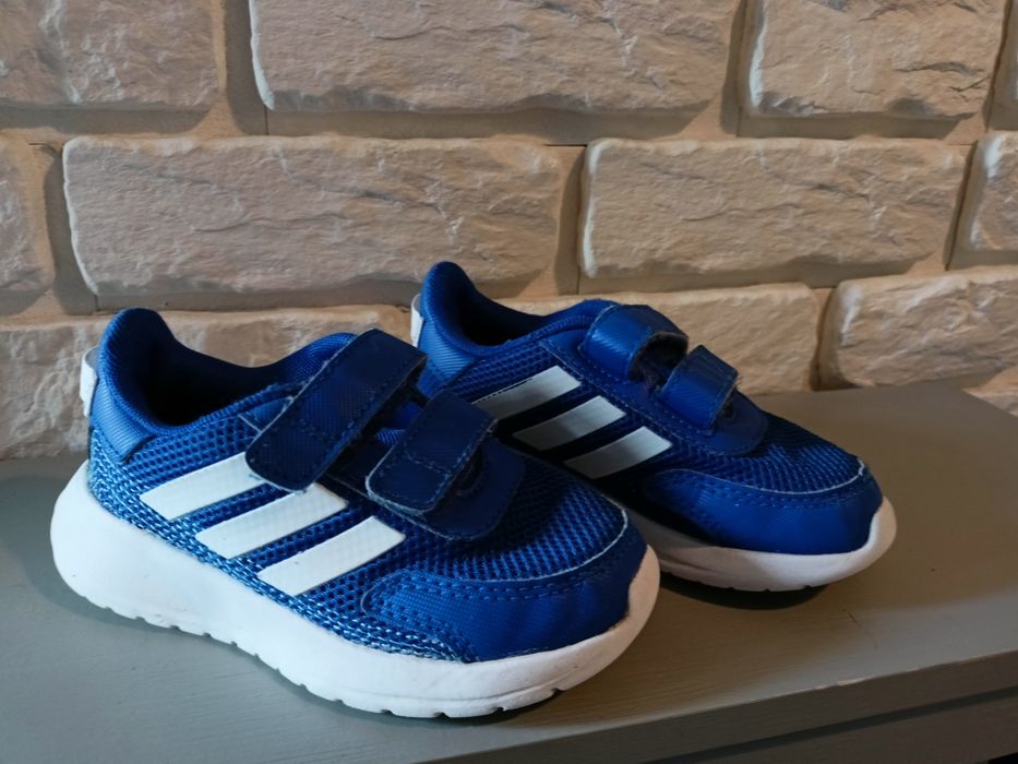 Adidasy dziecięce