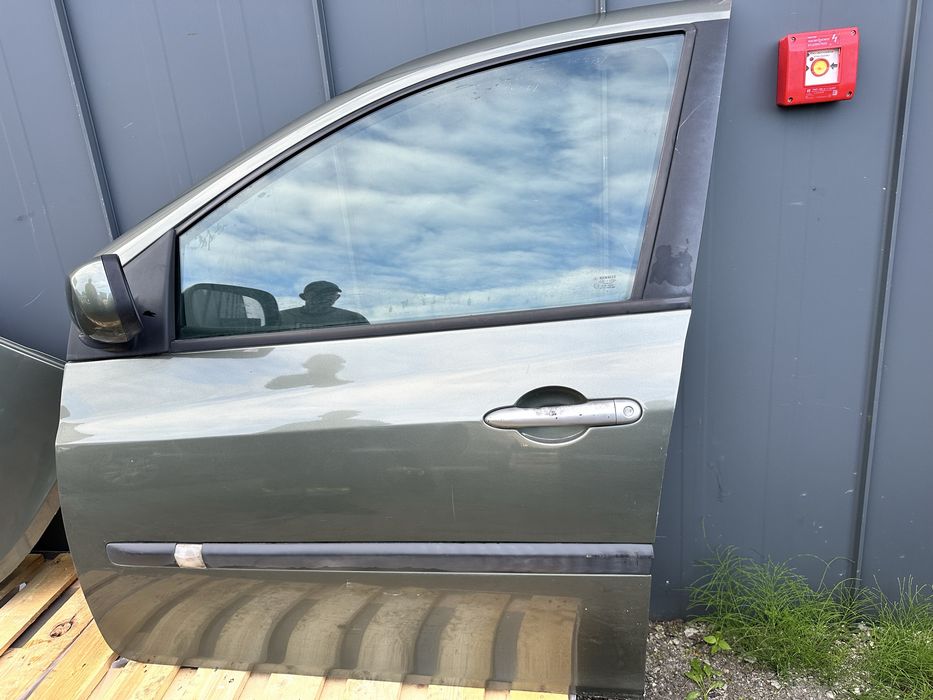Drzwi Lewe Przód Prawe Tylne Clio III HB Kombi TEC67  05-12r