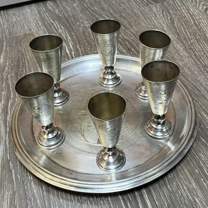 6 мельхіорових рюмок на підносі великий набір