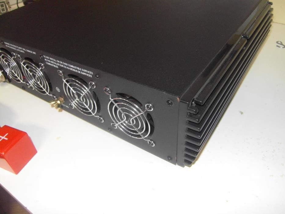 12V to 220V Pure Sine Wave Inverter, 2500 W, with Remote Control, Brand New64584977131649123