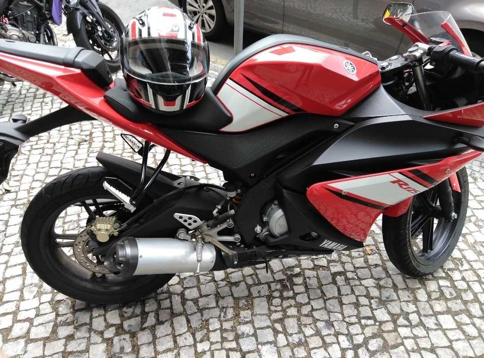 Yamaha YZF R125 de 2009 imaculada