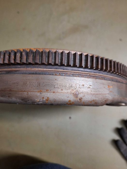 Koło dwumasowe VW Transporter T5 2.0 TDI DSG