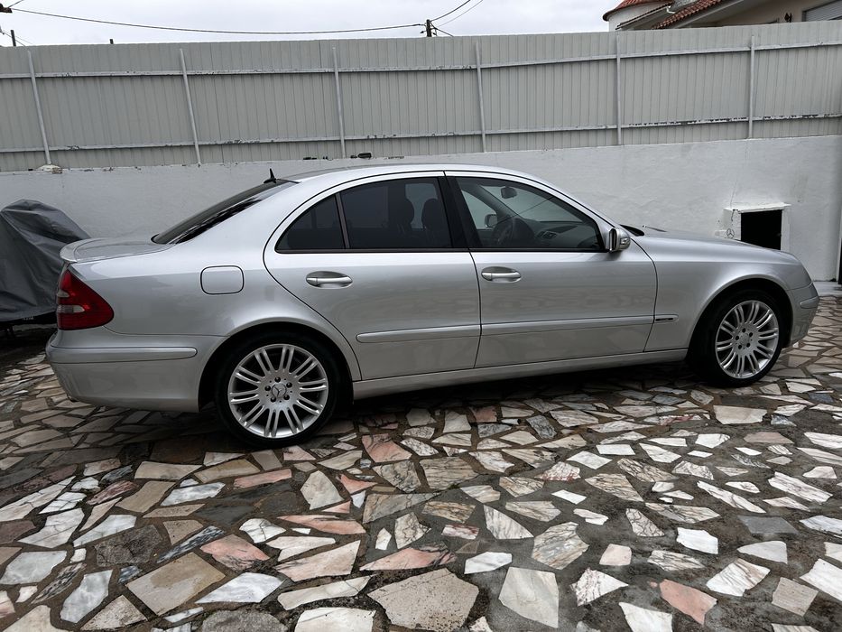 Mercedes-bens E270