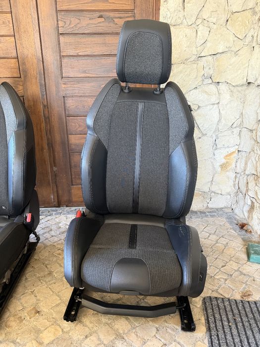 Bancos Peugeot 508 R8