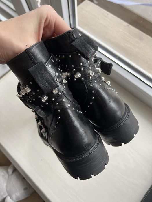 Шкіряні черевики Zara