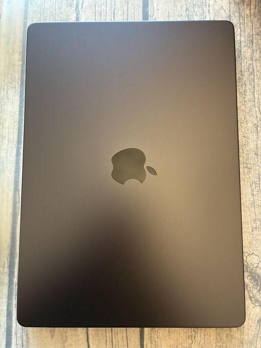 Macbook Pro 14" m3 Pro 512Gb Midnight black