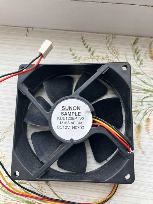 Вентилятор  SUNON  Sample DC 12