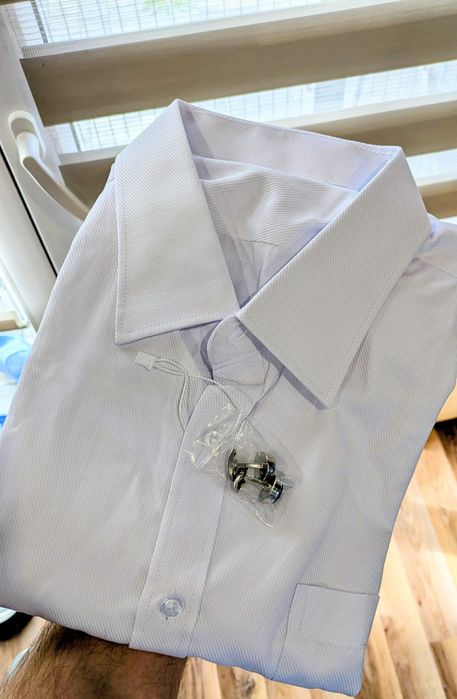 Koszula biała z mankietami na spinki i kieszenią 100% bawełna