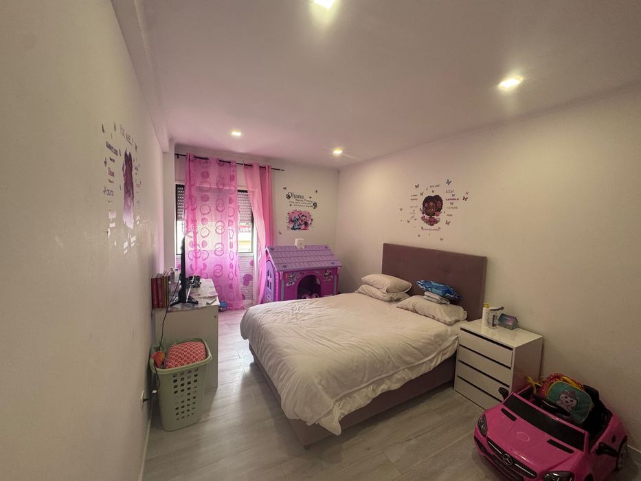 T3 espaçoso cm boa exposição solar