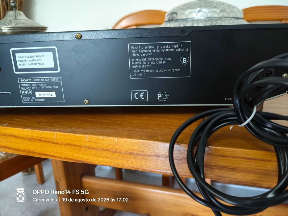 Leitor de DVD de música com comando da marca Sony