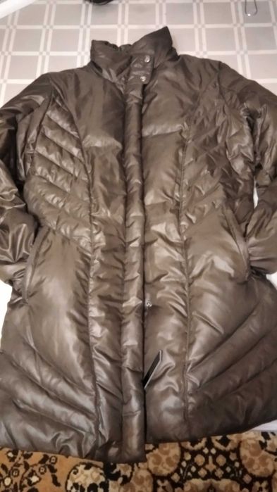 Жіноче пухове пальто "LEVIS"