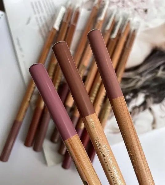 Олівці для губ Miss Tais. Golden Rose для губ в трендових відтінках