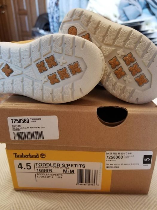 Дитячі чобітки фірми Timberland.