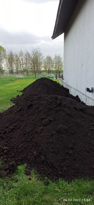 Pełnowartościowa ziemia ogrodowa gruz granit kora gnejs
