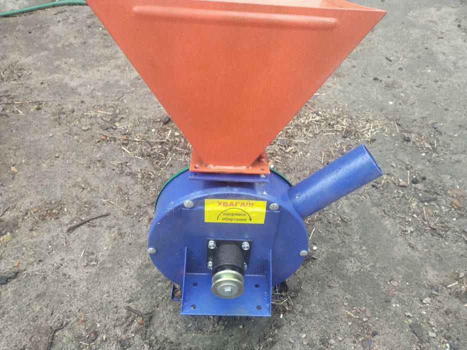 Млинок для зерна новий.