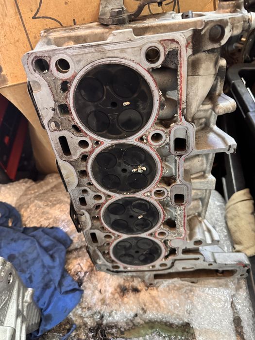 Продам  ,ГОЛОВКА на х5 F 15   B47D20Bкузов