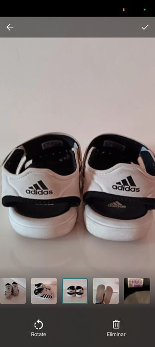 Sandálias Adidas tamanho 26