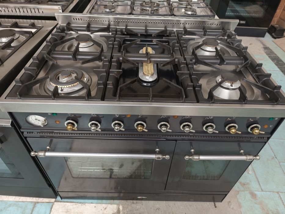 Професійна газова плита на 5 камфорок